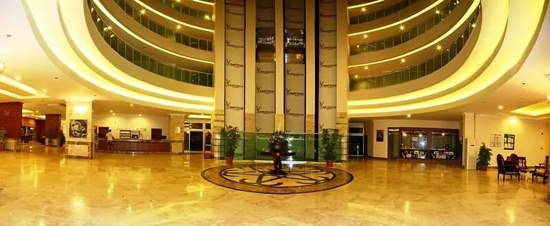 لابی Hedef Beach Resort & Spa