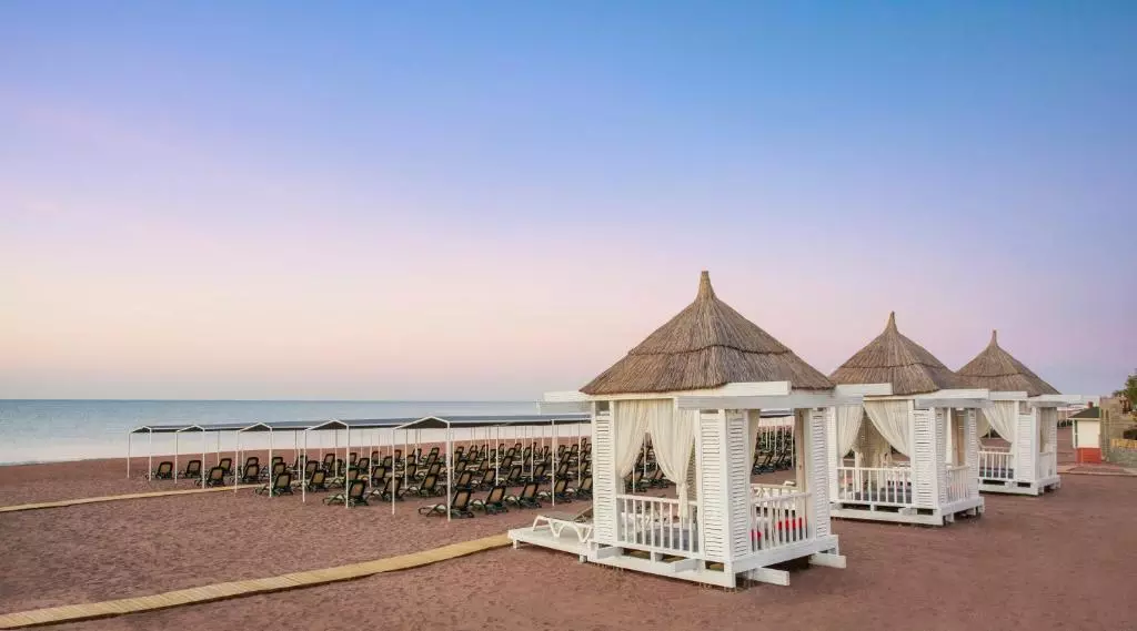 ساحل HOTEL IC SANTAI FAMILY RESORT