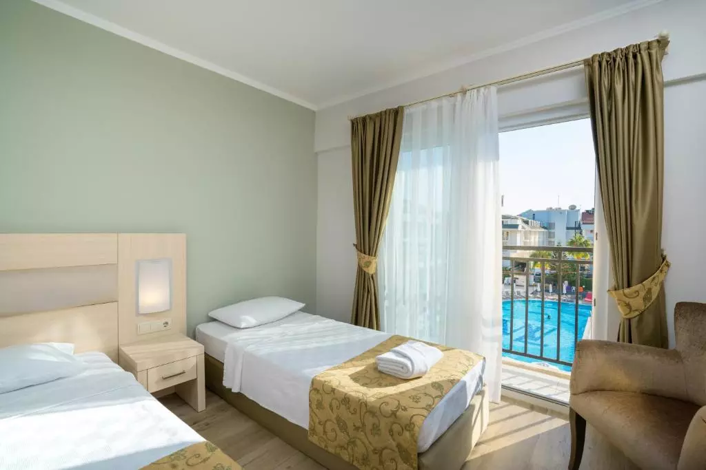 اتاق MG WHITE LILYUM SPO