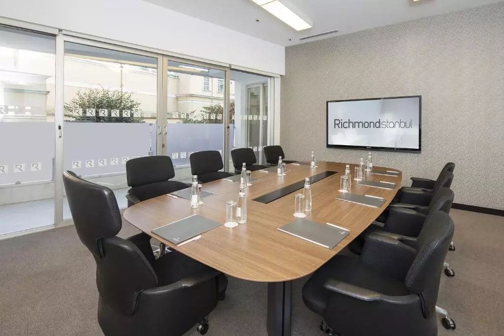 اتاق کنفرانس RICHMOND