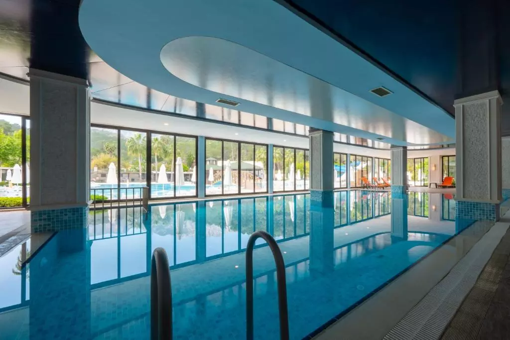 استخر ELDAR RESORT