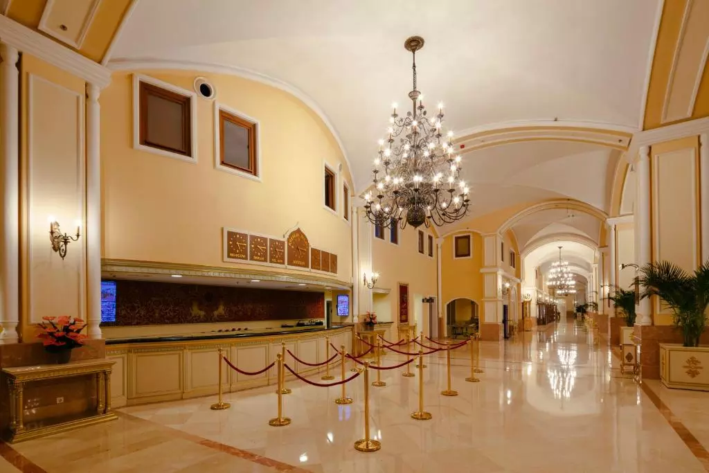 لابی Asteria Kremlin Palace Hotel Antalya