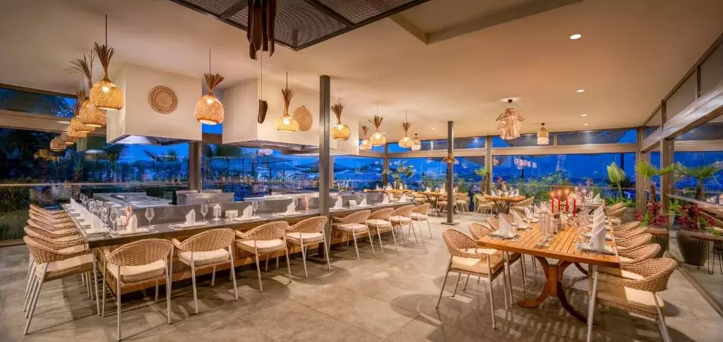 رستوران DELPHIN IMPERIAL