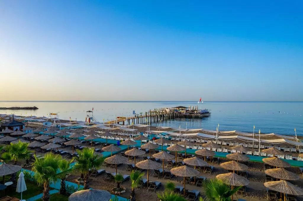 ساحل Delphin BE Grand Resort Hotel Antalya