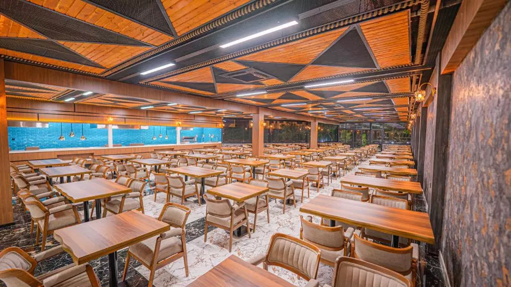 رستوران Rios Latte Beach Hotel