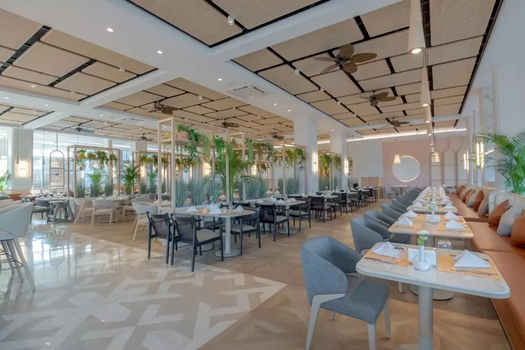 رستوران FAME RESIDENCE LARA