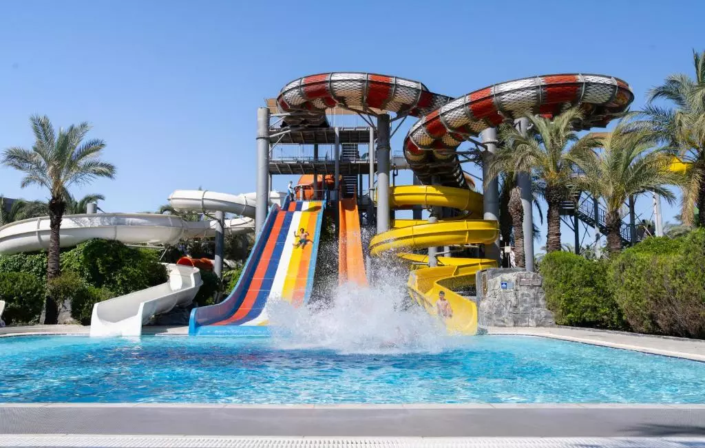 پارکآبی ROYAL WINGS LARA