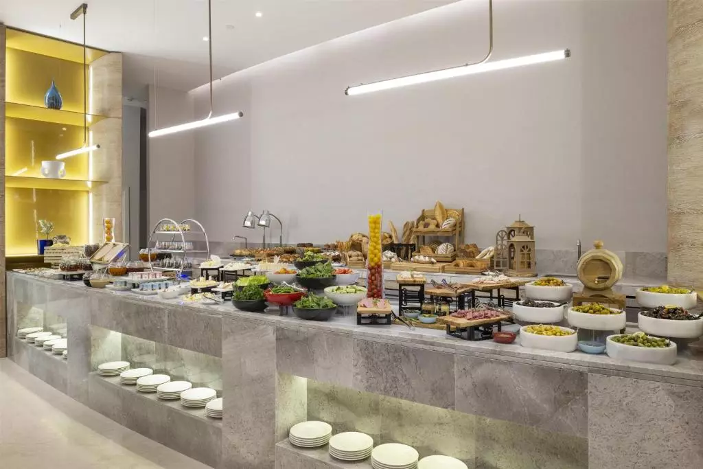 رستوران Hyatt Regency Izmir IstinyePark