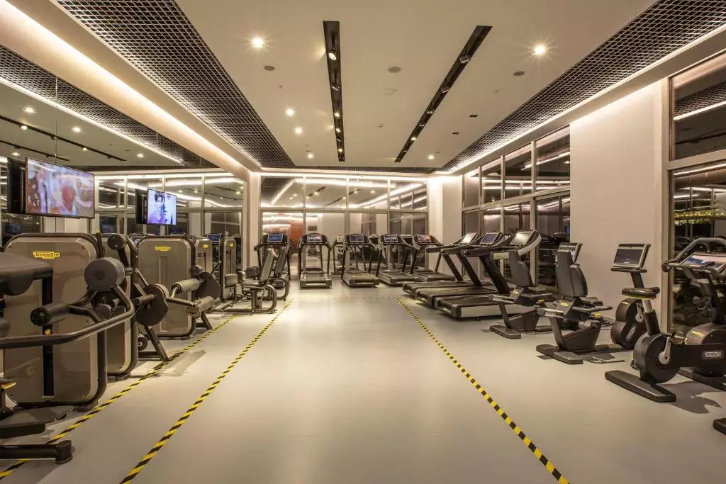 باشگاه Charisma Deluxe Hotel