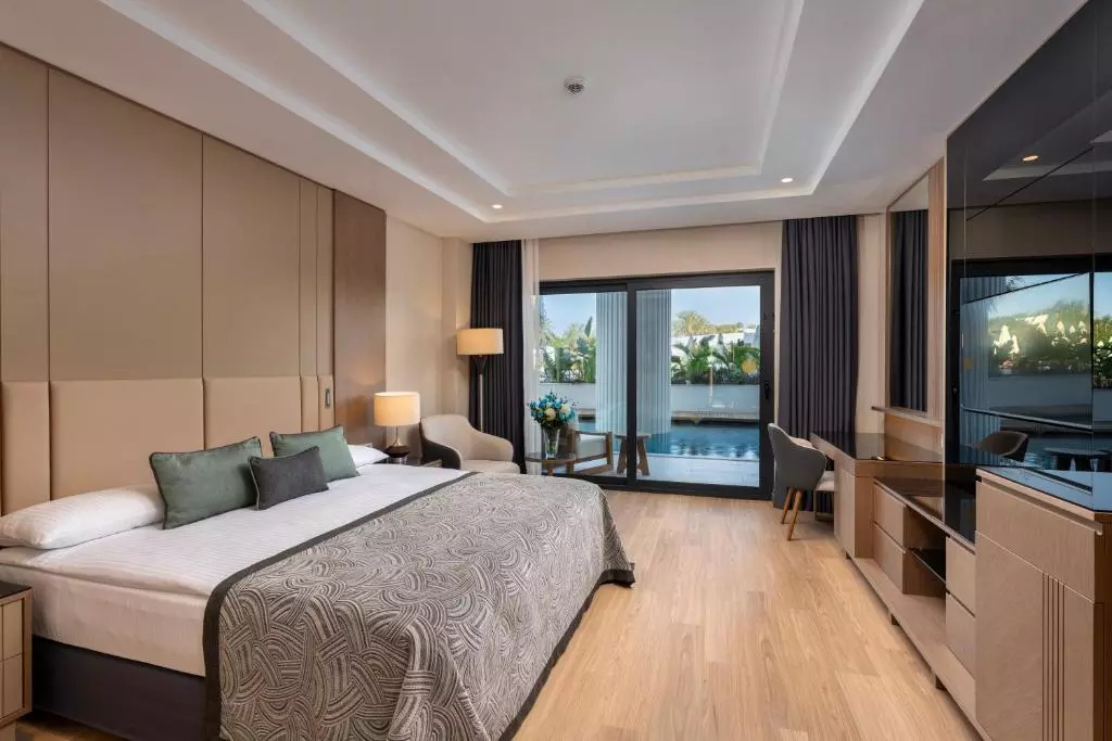 اتاق Miracle Resort