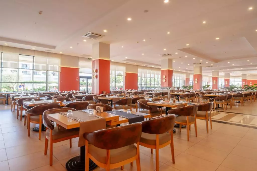 غذا خوری HOTEL KORUMAR EPHESUS