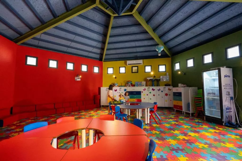 اتاق کودکان BLUE DREAM RESORT