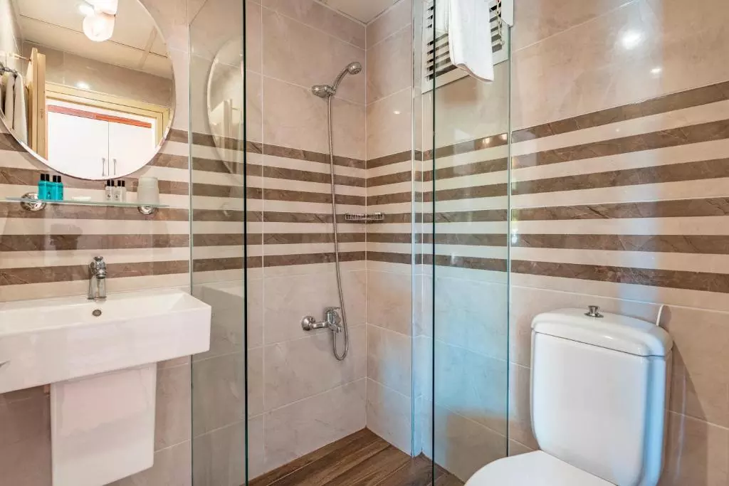 سرویس بهداشتی TU CASA GELIDONYA HOTEL