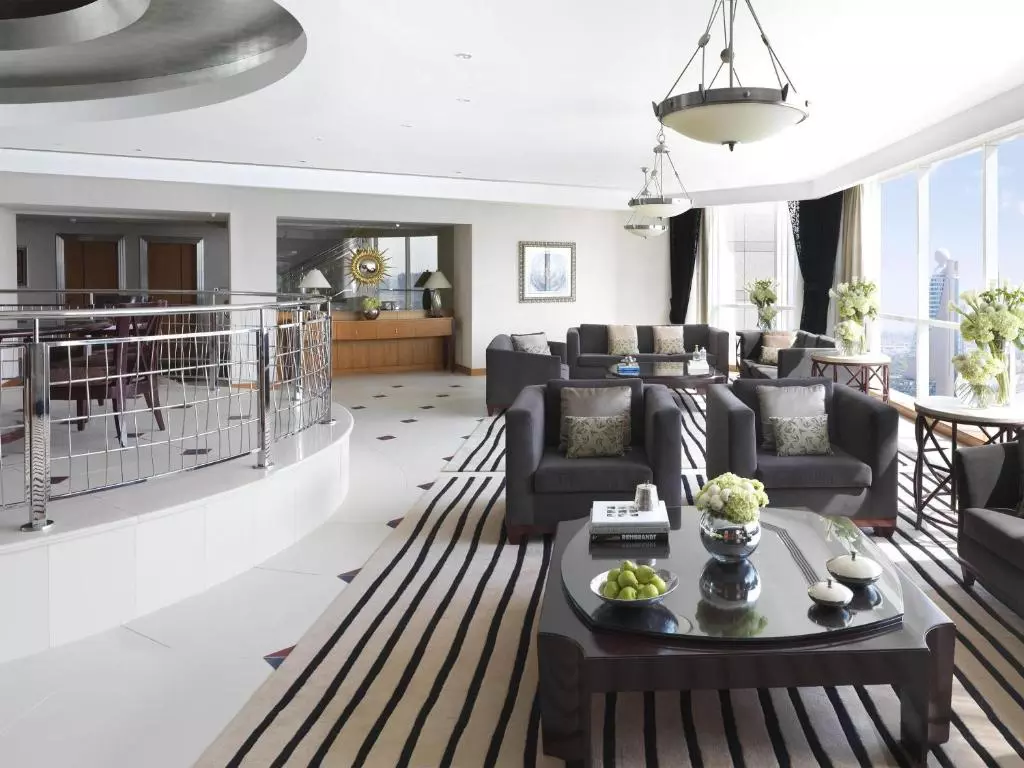 سالن انتظار FAIRMONT DUBAI