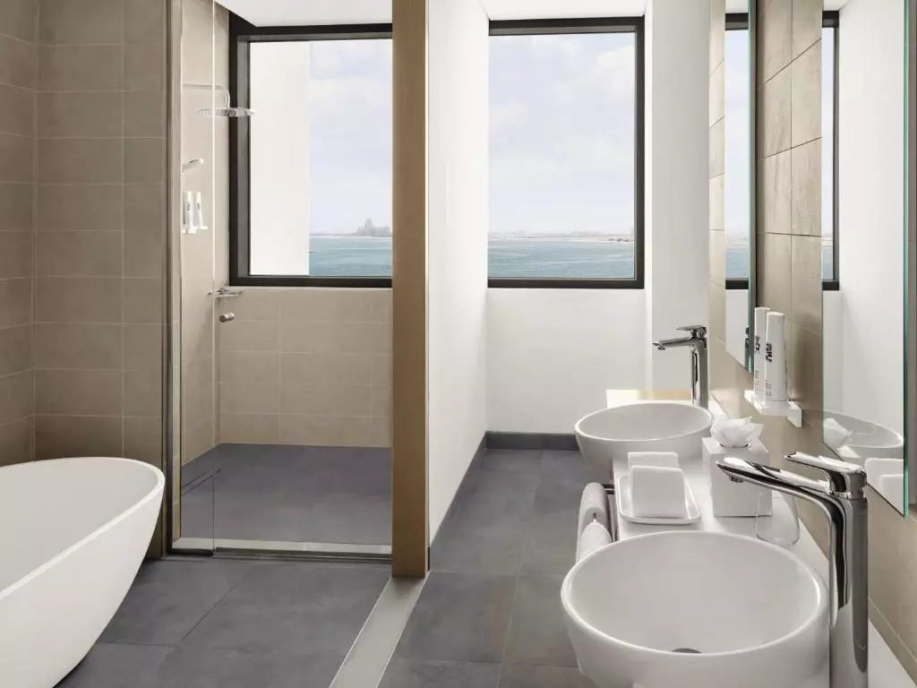 سرویس بهداشتی Movenpick Resort Al Marjan Island