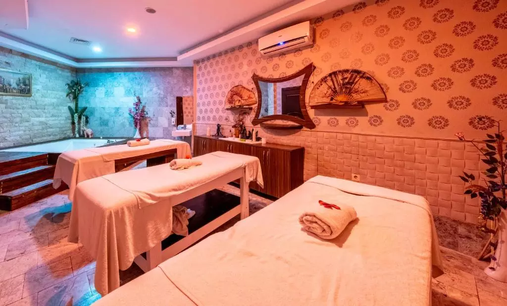 ماساژ Ramada Resort Side