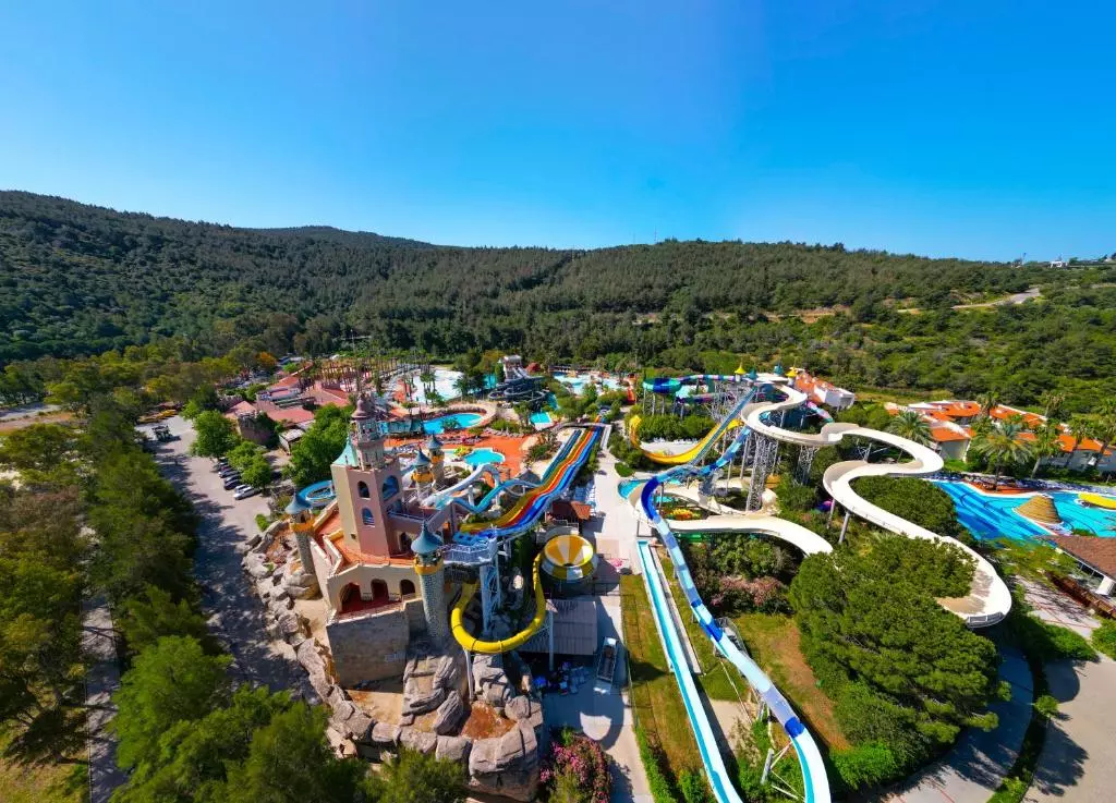 Aqua Fantasy Aquapark Hotel