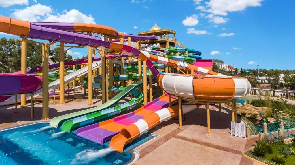 پارک آبی Delphin BE Grand Resort