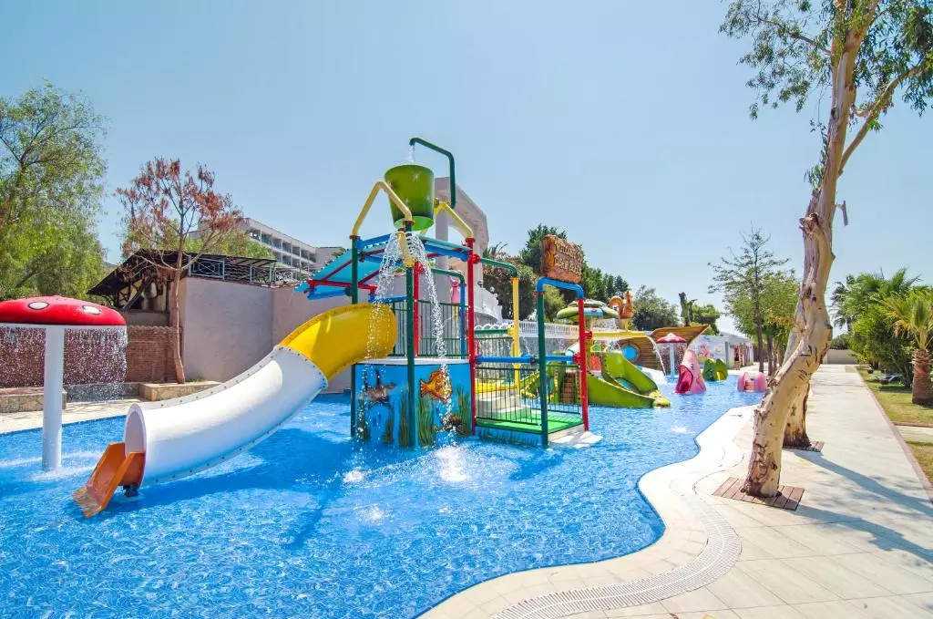 پارک آبی TUSAN BEACH