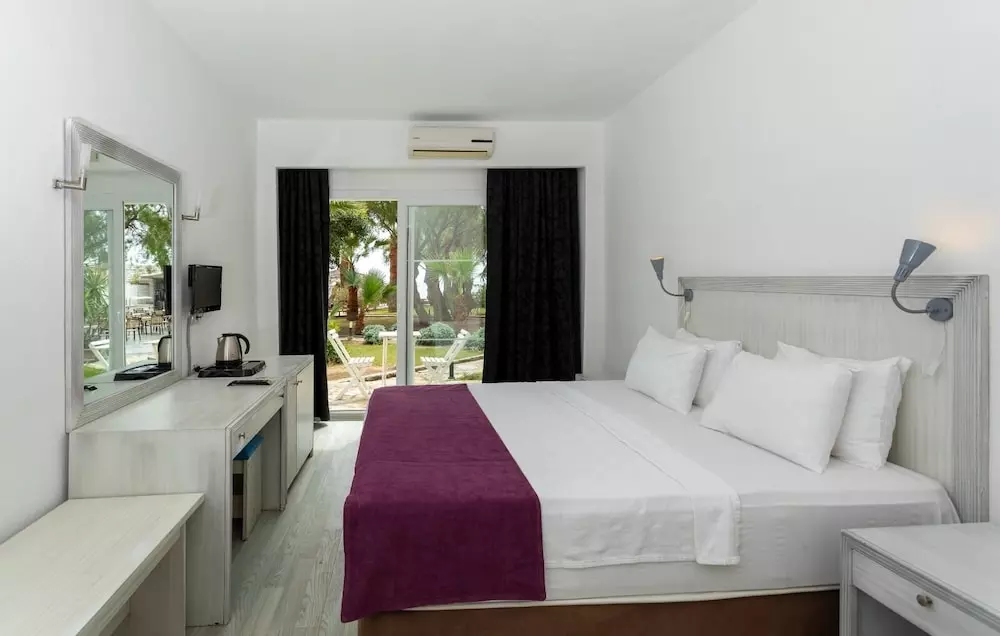 اتاق CHARM BEACH