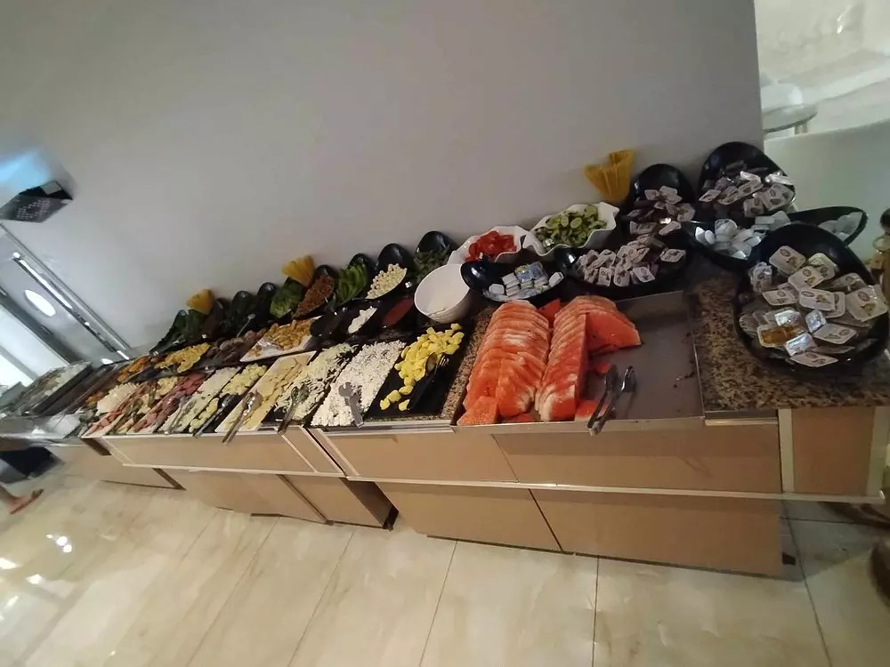 رستوران Fifty Five Suite Hotel