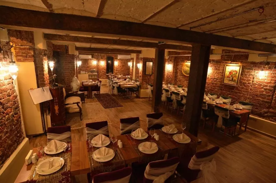 رستوران By Murat Crown