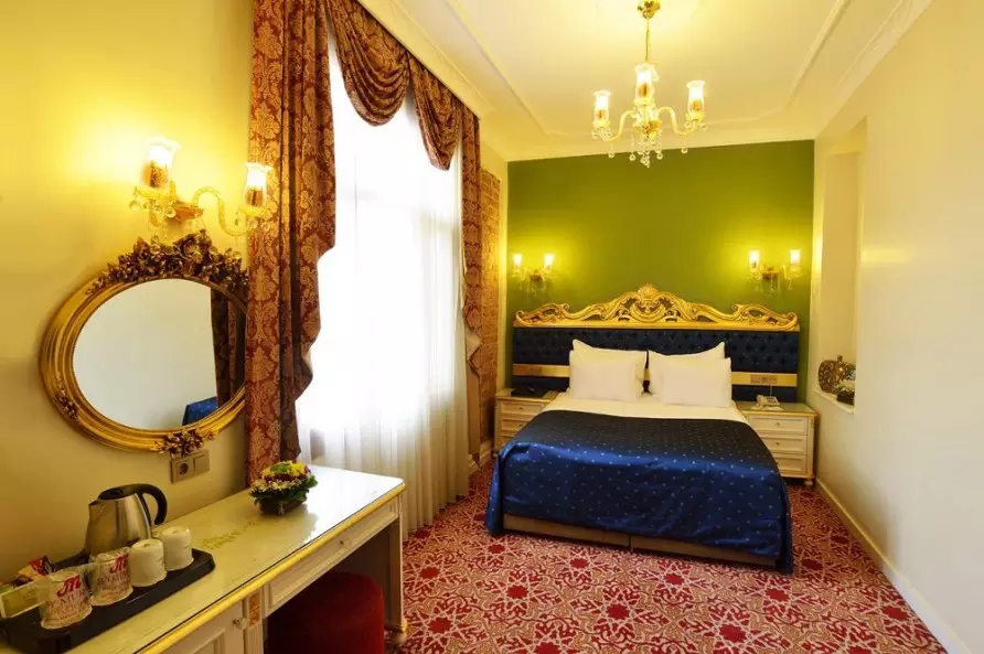 اتاق By Murat Crown