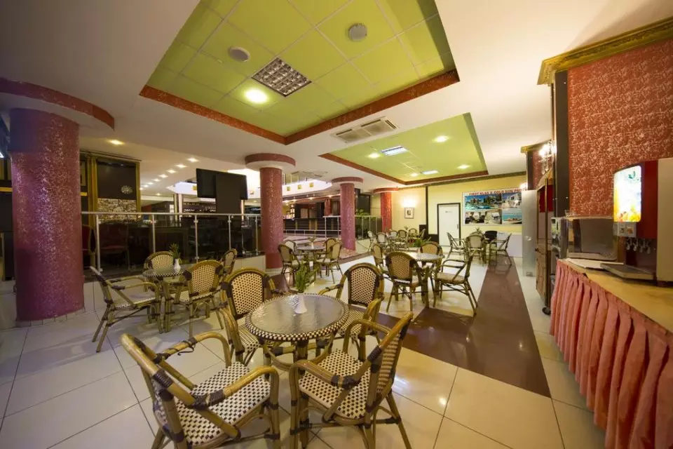 غذا خوری FIRST CLASS