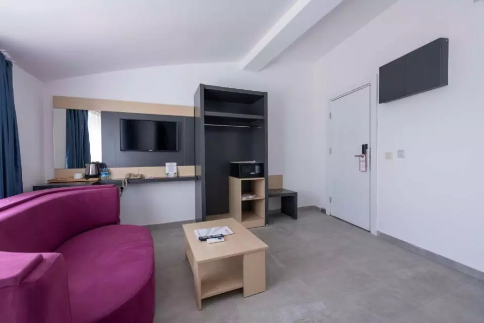 اتاق Royal Towers lara