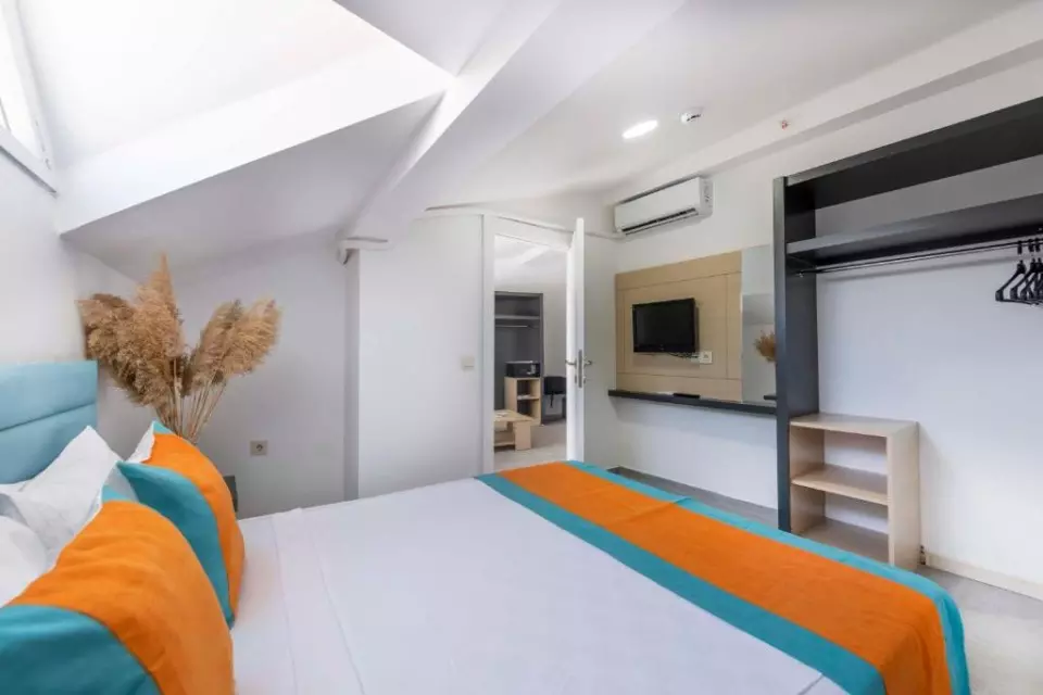 اتاق Royal Towers lara